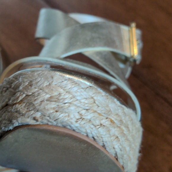 Michael Kors Giovanna gold wedge espadrilles SZ6 - Picture 7 of 9